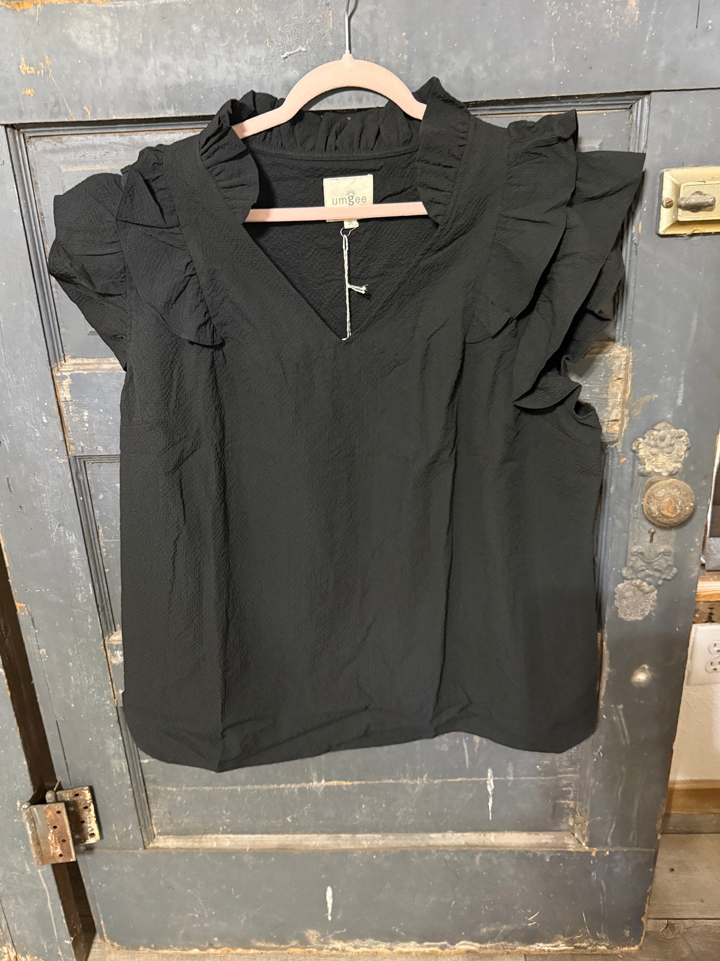 Black Ruffle Top (Plus)