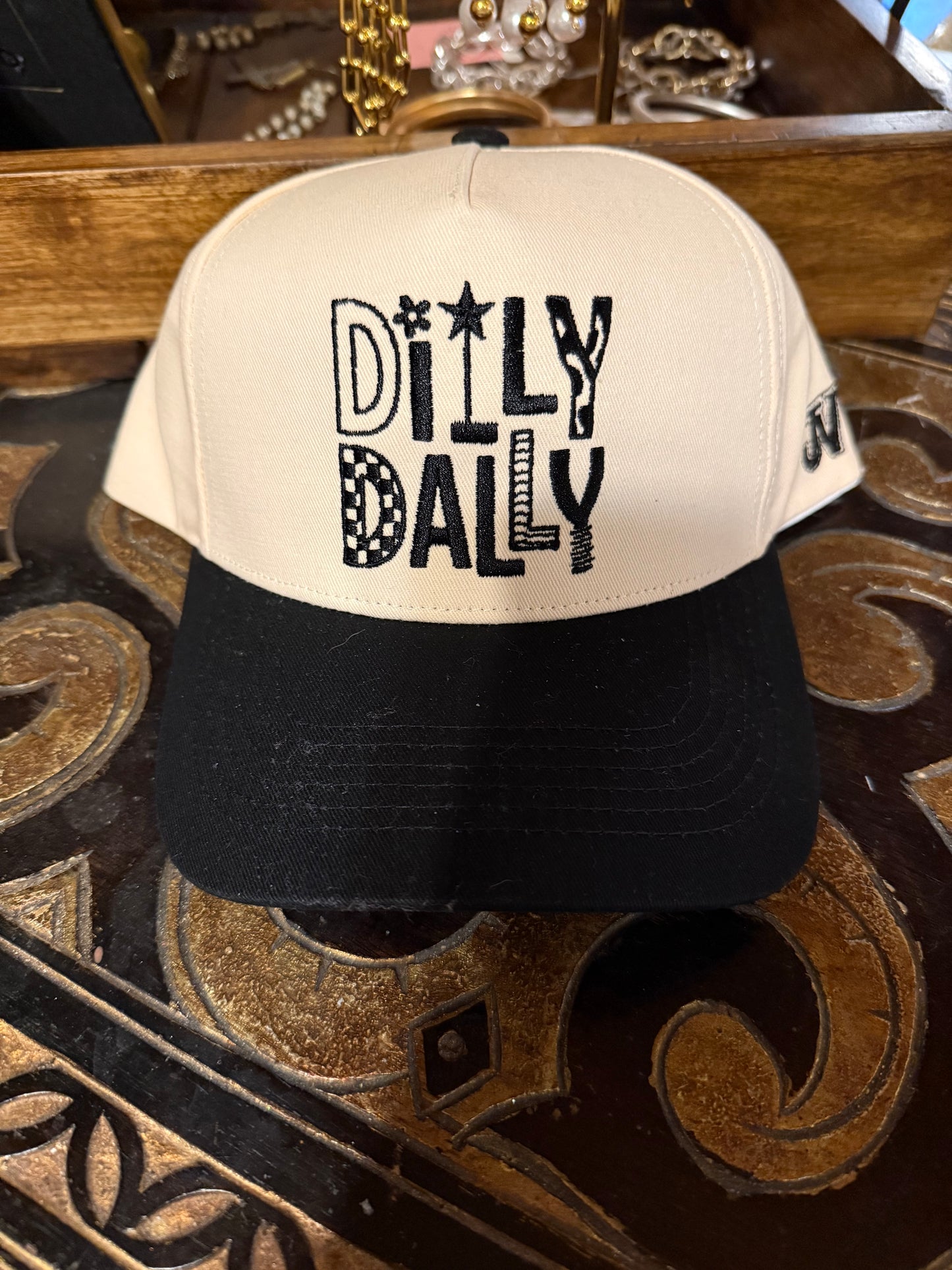 Dilly Dally Hat