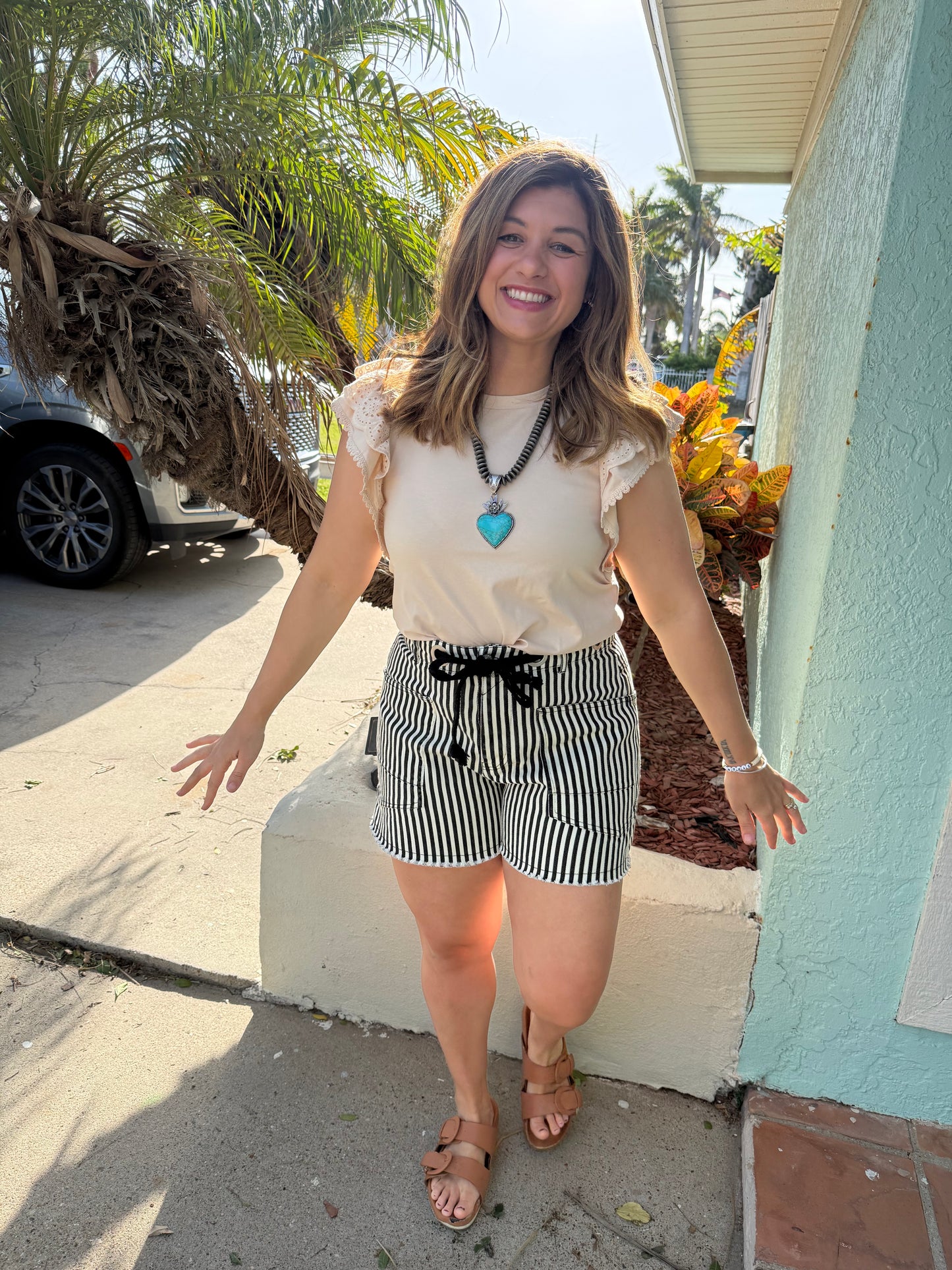 Black & White Short